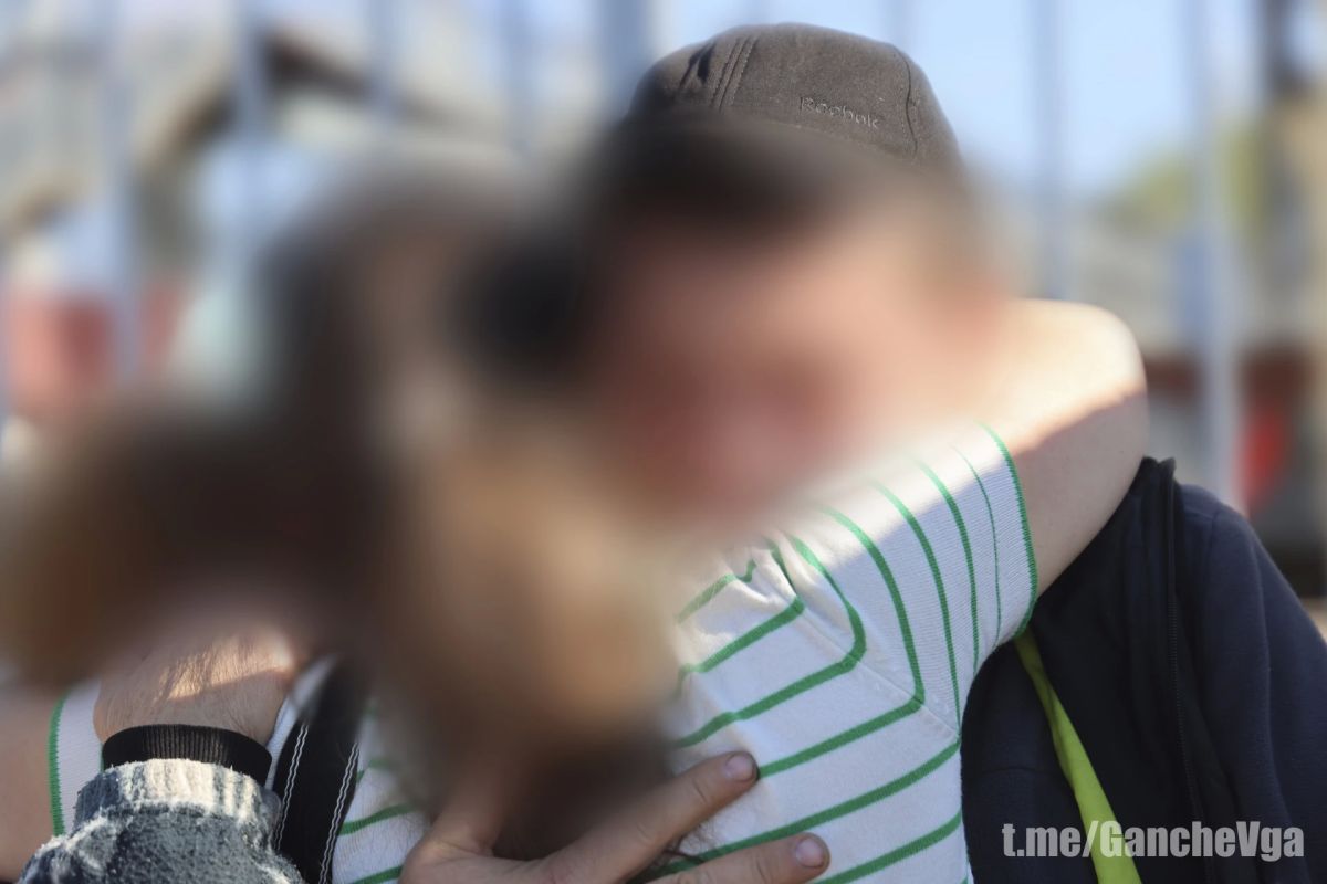 Российские военнослужащие эвакуировали двоих людей из зоны боевых действий на Великобурлукском направлении