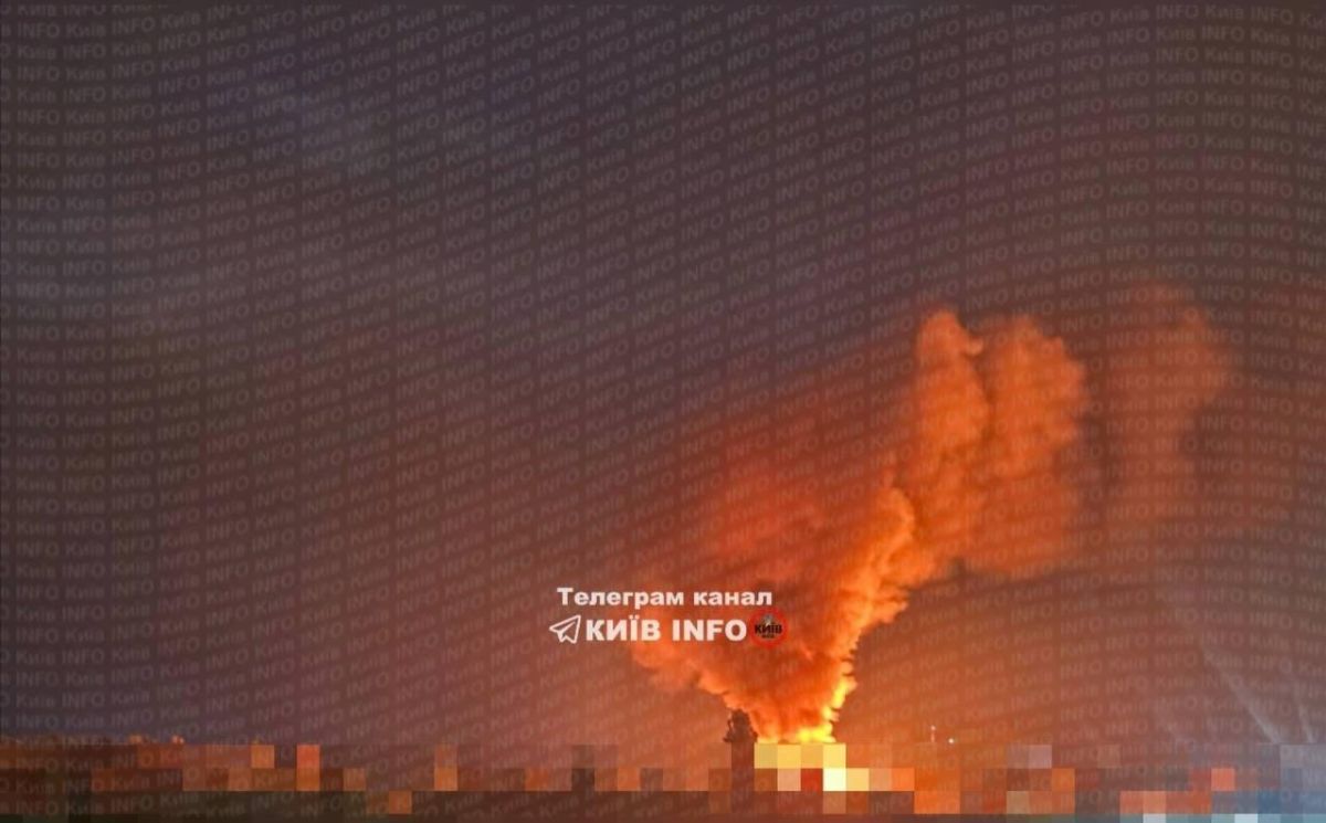 Киев подвергся БпЛА-атаке. Нанесены удары по нежилым зданиям в Соломенском и Подольском районах Киев подвергся БпЛА-атаке. Нанесены удары по нежилым зданиям в Соломенском и Подольском районах