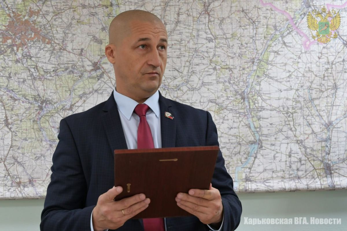По поручению Главы ВГА Харьковской области Виталия Ганчева благодарностями от Военно-гражданской администрации были отмечены военные медики и военнослужащие, принимающие участие в эвакуации гражданского населения из... По поручению Главы ВГА Харьковской области Виталия Ганчева благодарностями от Военно-гражданской администрации были отмечены военные медики и военнослужащие, принимающие участие в эвакуации гражданского населения из...
