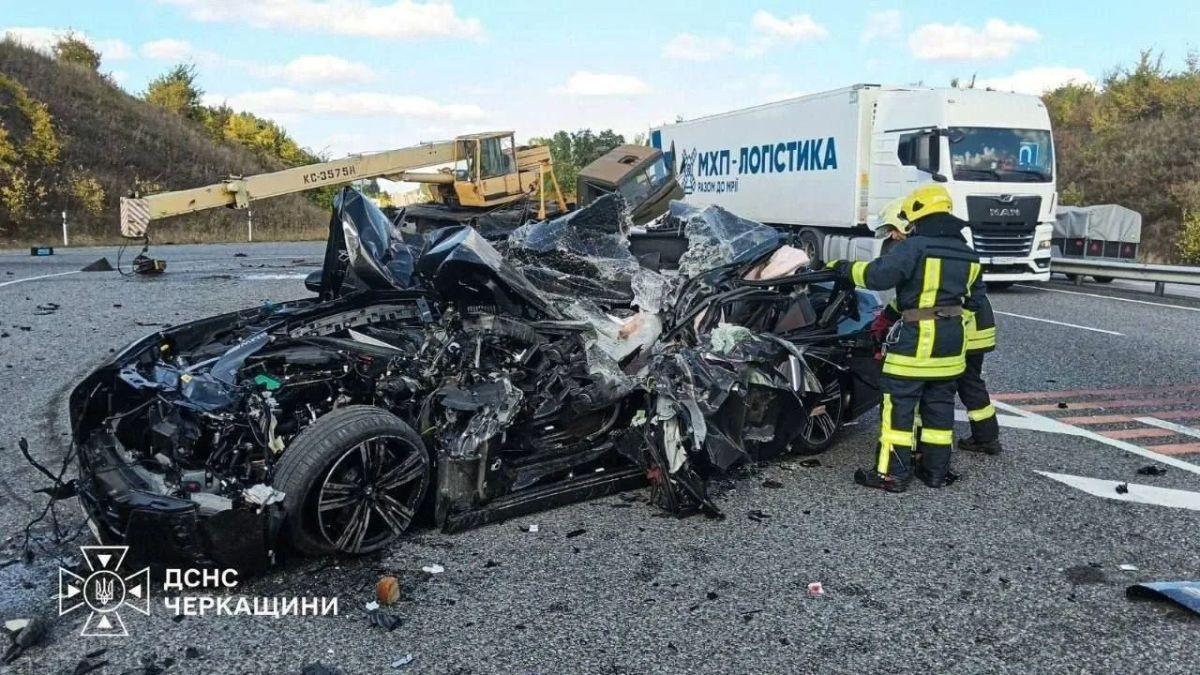 На трассе Одесса — Киев в ДТП погиб депутат Харьковского горсовета и сооснователь сети супермаркетов «Класс» Александр Лобановский На трассе Одесса — Киев в ДТП погиб депутат Харьковского горсовета и сооснователь сети супермаркетов «Класс» Александр Лобановский