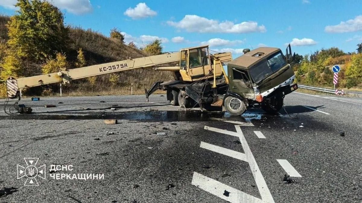 На трассе Одесса — Киев в ДТП погиб депутат Харьковского горсовета и сооснователь сети супермаркетов «Класс» Александр Лобановский На трассе Одесса — Киев в ДТП погиб депутат Харьковского горсовета и сооснователь сети супермаркетов «Класс» Александр Лобановский