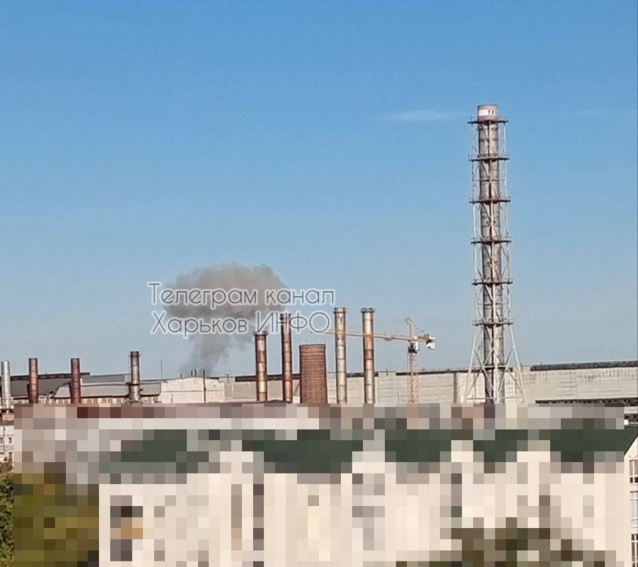 В Слободском районе Харькова мощное задымление В Слободском районе Харькова мощное задымление