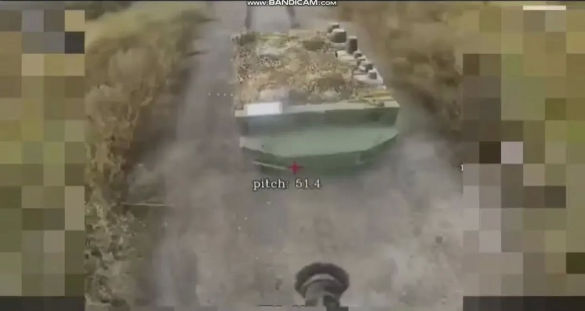 Уничтожение еще одного НРТК Protector в Харьковской области дронами на оптоволокне Уничтожение еще одного НРТК Protector в Харьковской области дронами на оптоволокне