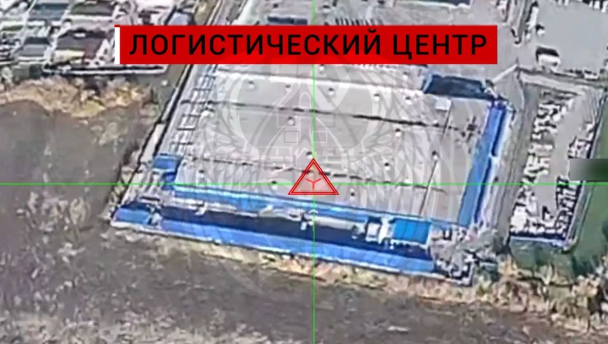 Удары дронов-камикадзе «Герань-4 сикер» и, предположительно, «Гербера» операторов 50-й ОБрБпС «Варяг» по зданию логистическому центру «Эпицентр» в Харькове 24 октября и другим логистическим центрам Удары дронов-камикадзе «Герань-4 сикер» и, предположительно, «Гербера» операторов 50-й ОБрБпС «Варяг» по зданию логистическому центру «Эпицентр» в Харькове 24 октября и другим логистическим центрам